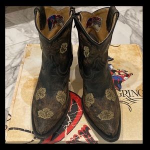 Hand stitched Old Gringo Laurel Short Cowboy Boots from Sundance Catalogue 🤠